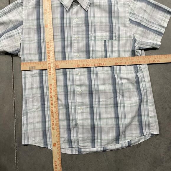 Van Heusen Studio Shirt Mens XL Slim Fit Gray Plaid Short Sleeve Button Down - Picture 2 of 4